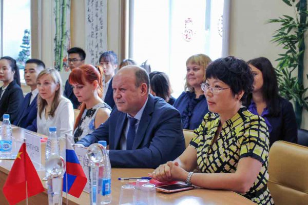 Визит заместителя генерального консула КНР в Институт Конфуция НГТУ