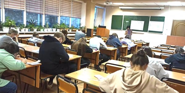 5 декабря в Институте Конфуция НГТУ успешно прошел экзамен HSK.