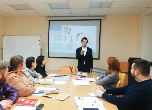 Преподаватель Института Конфуция НГТУ Ли Сяохуэй стал победителем международного конкурса микроуроков среди преподавателей китайского языка как иностранного.